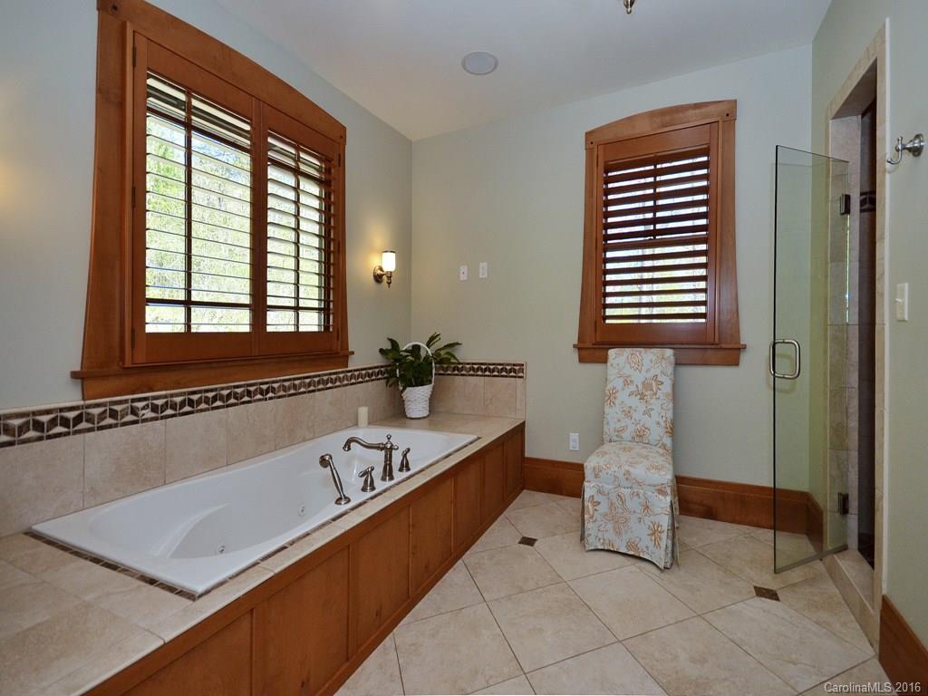 Reynolds Mountain - Residential