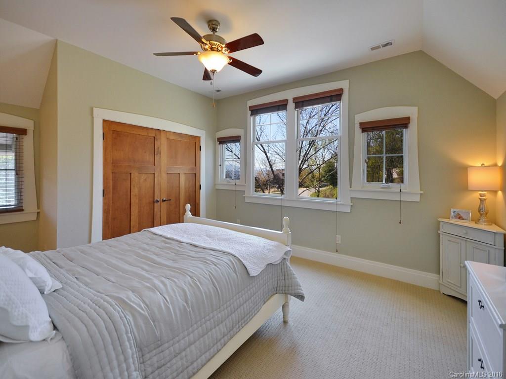 Reynolds Mountain - Residential