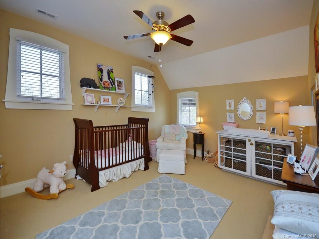 Reynolds Mountain - Residential