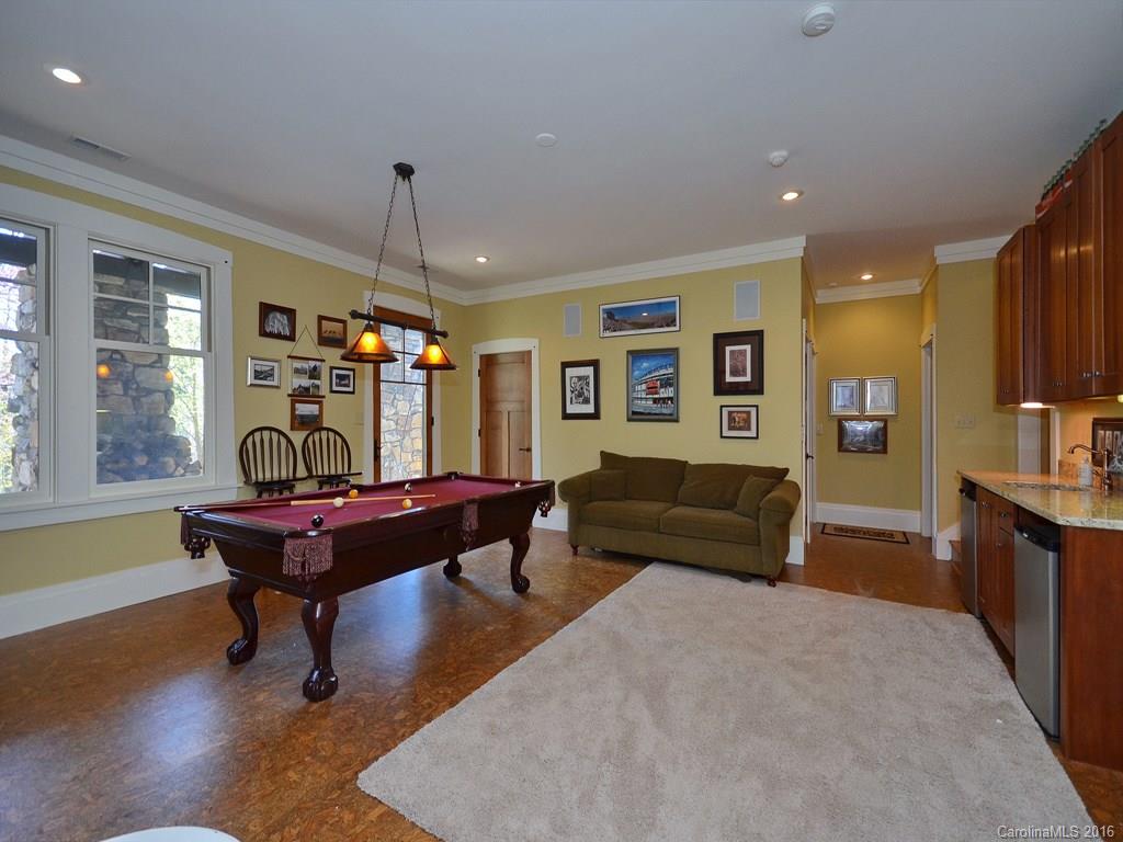 Reynolds Mountain - Residential