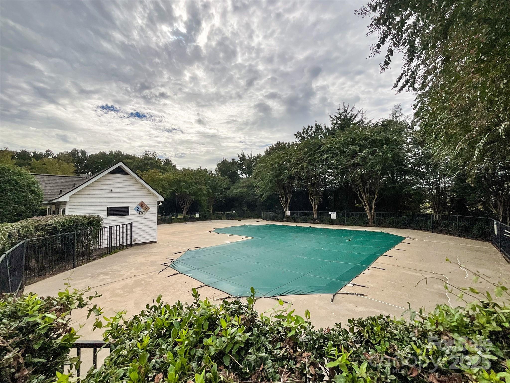 The Landing at Hickory Grove - Residential