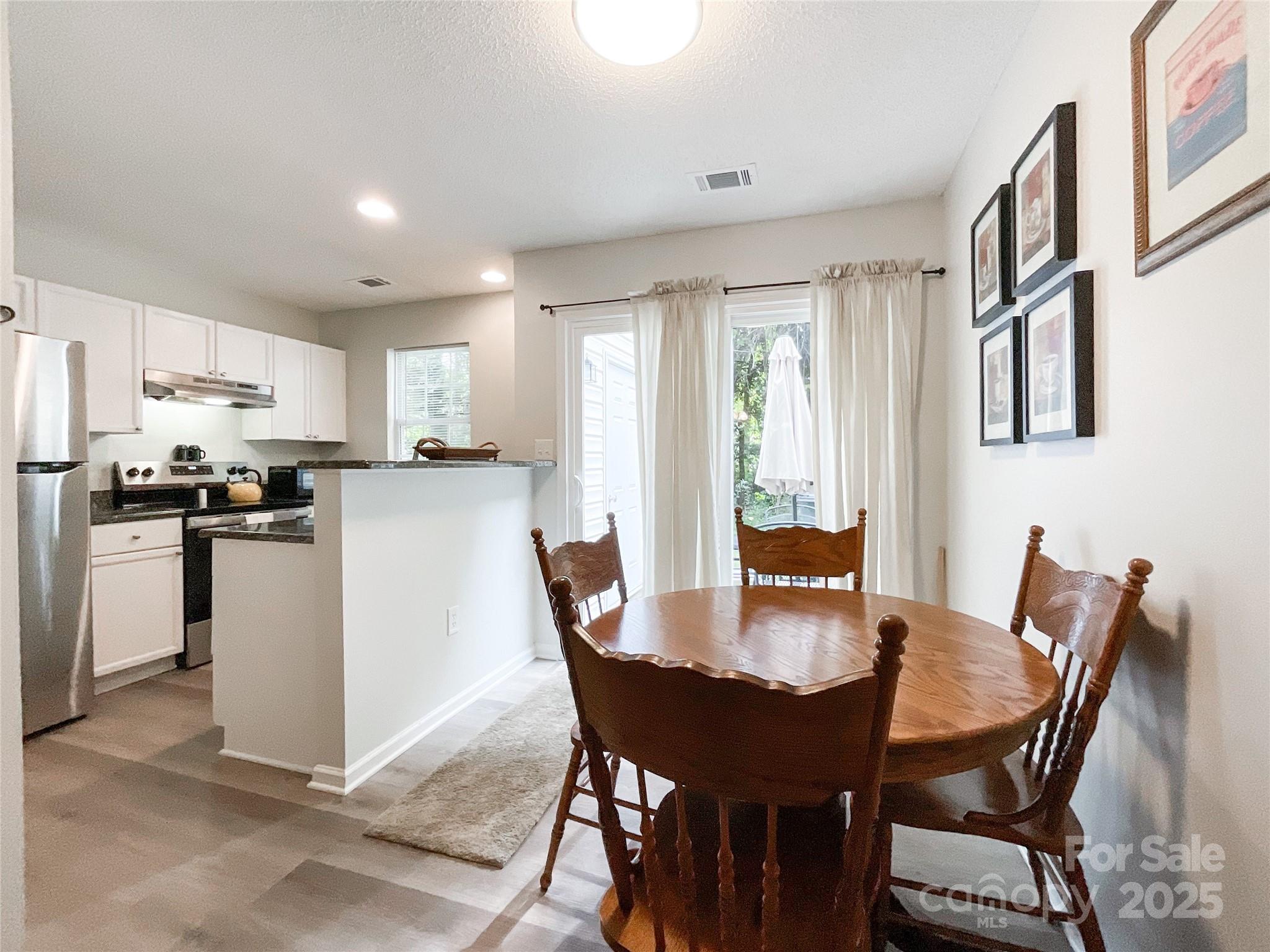 The Landing at Hickory Grove - Residential