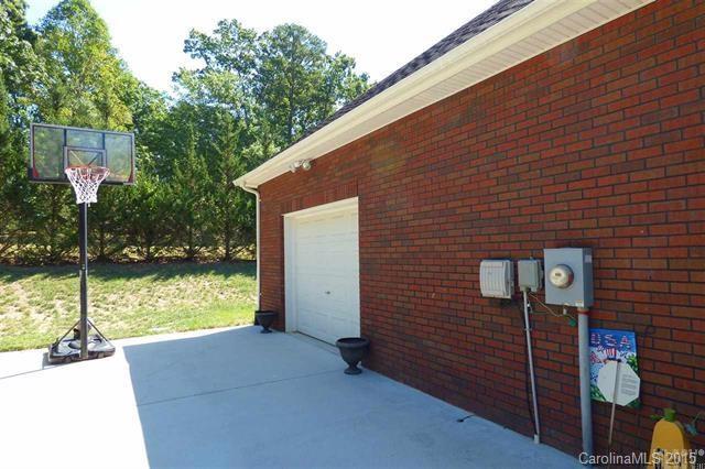 Hidden Oaks - Residential