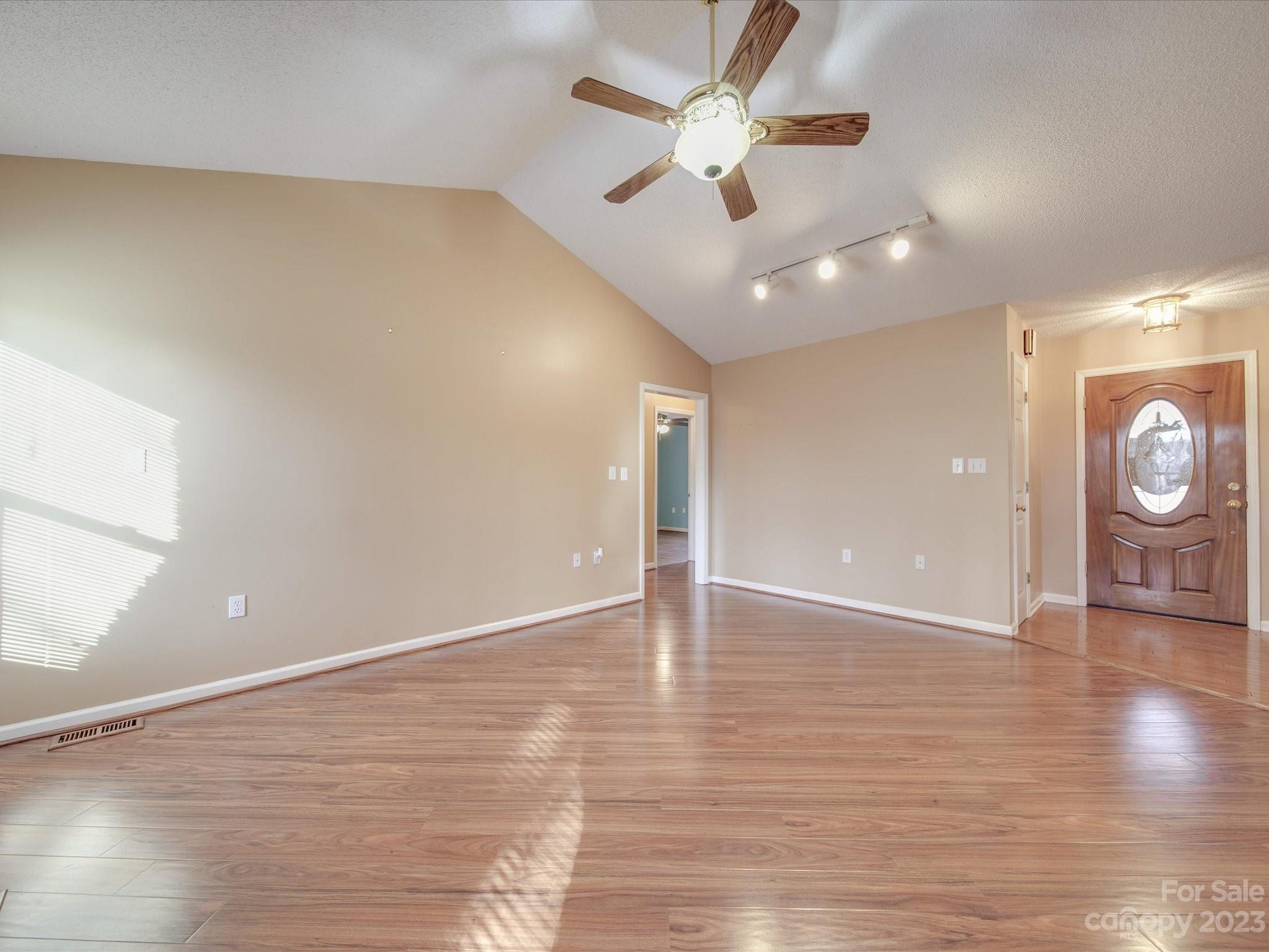 Willow Creek - Residential