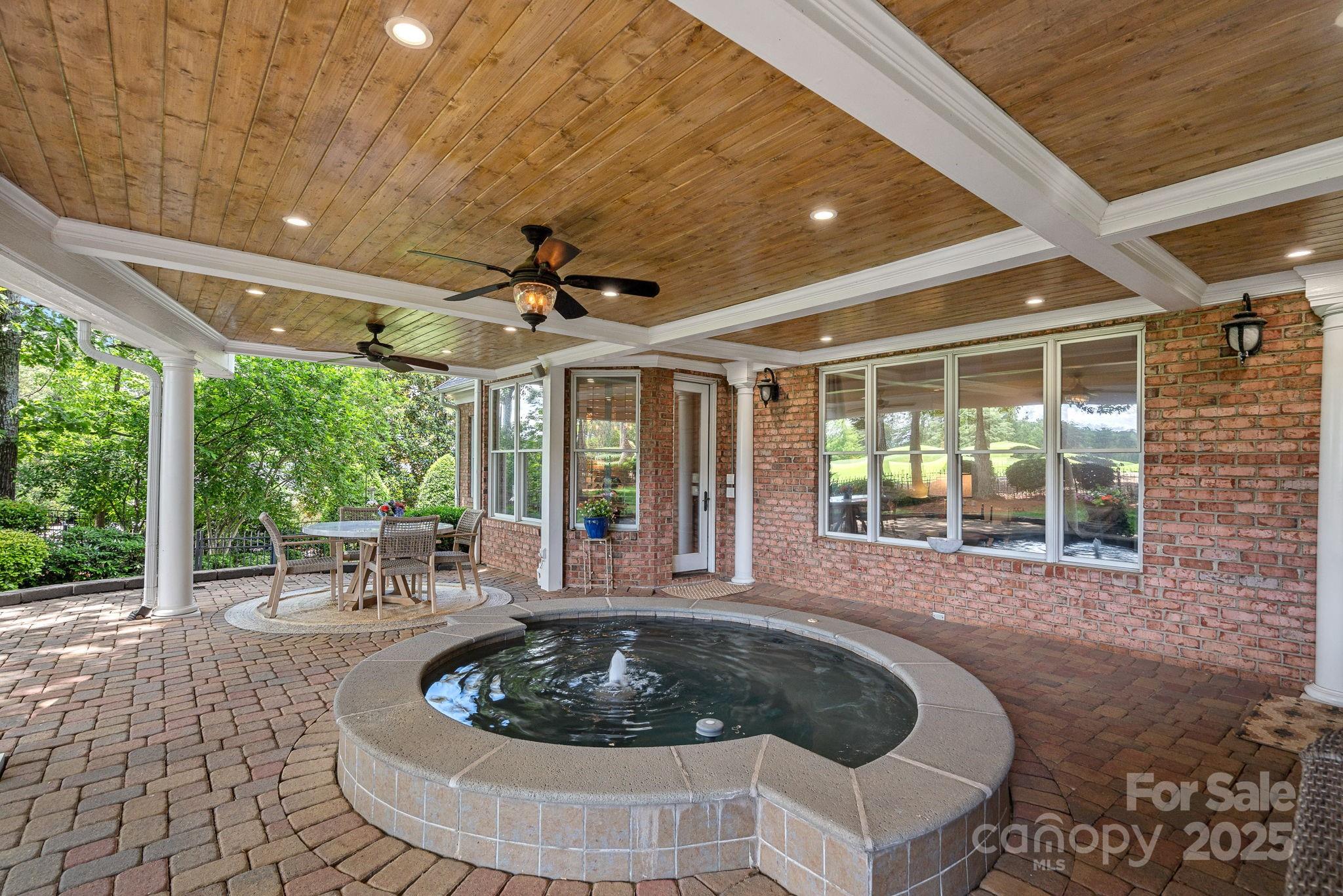 The Peninsula - Residential