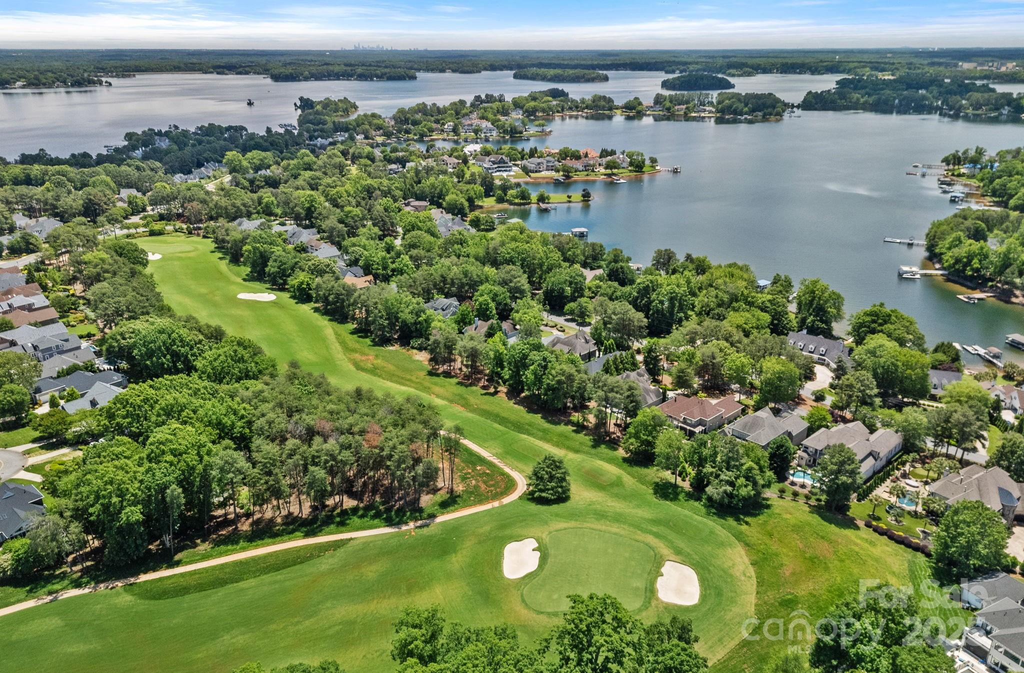 The Peninsula - Residential