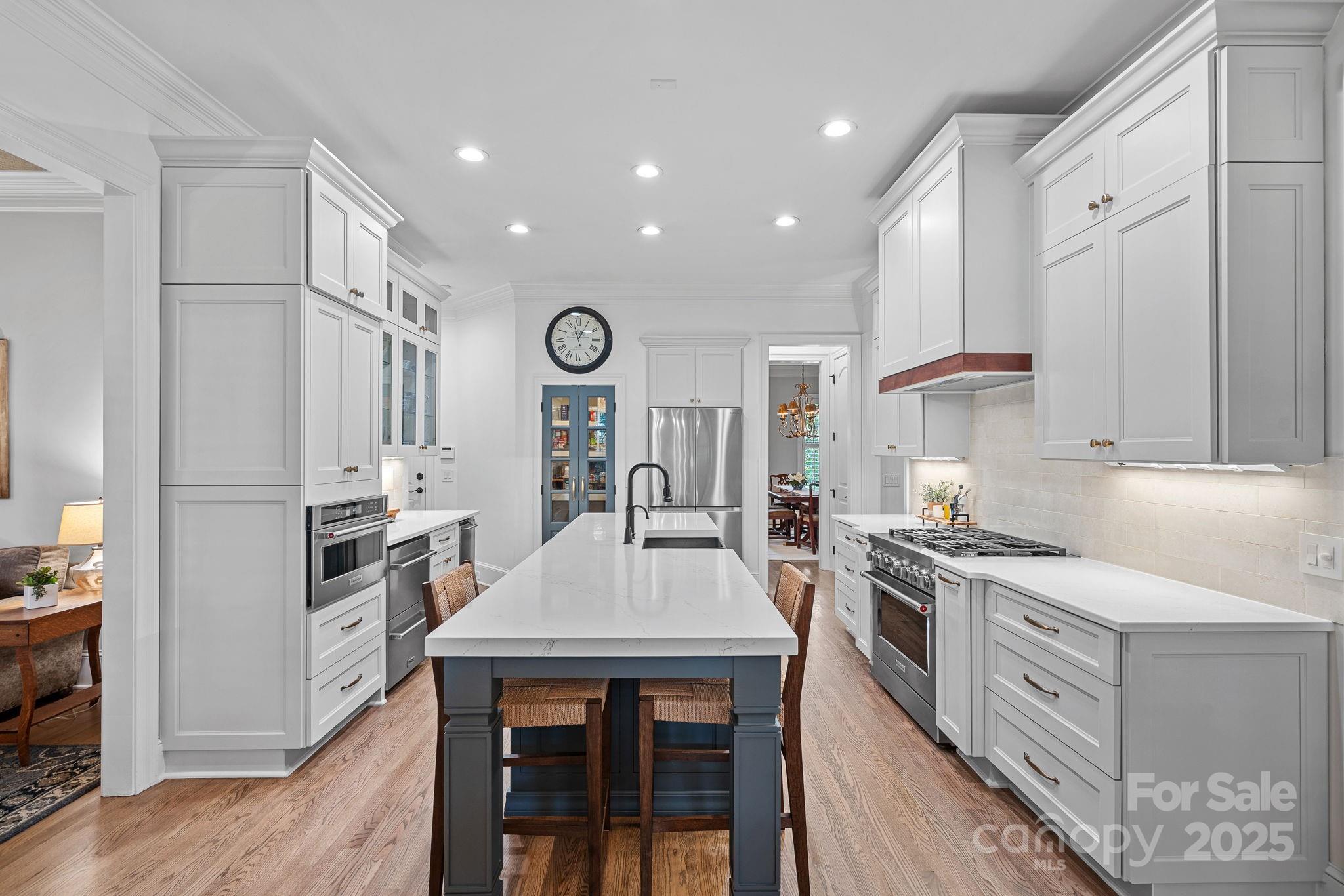 The Peninsula - Residential