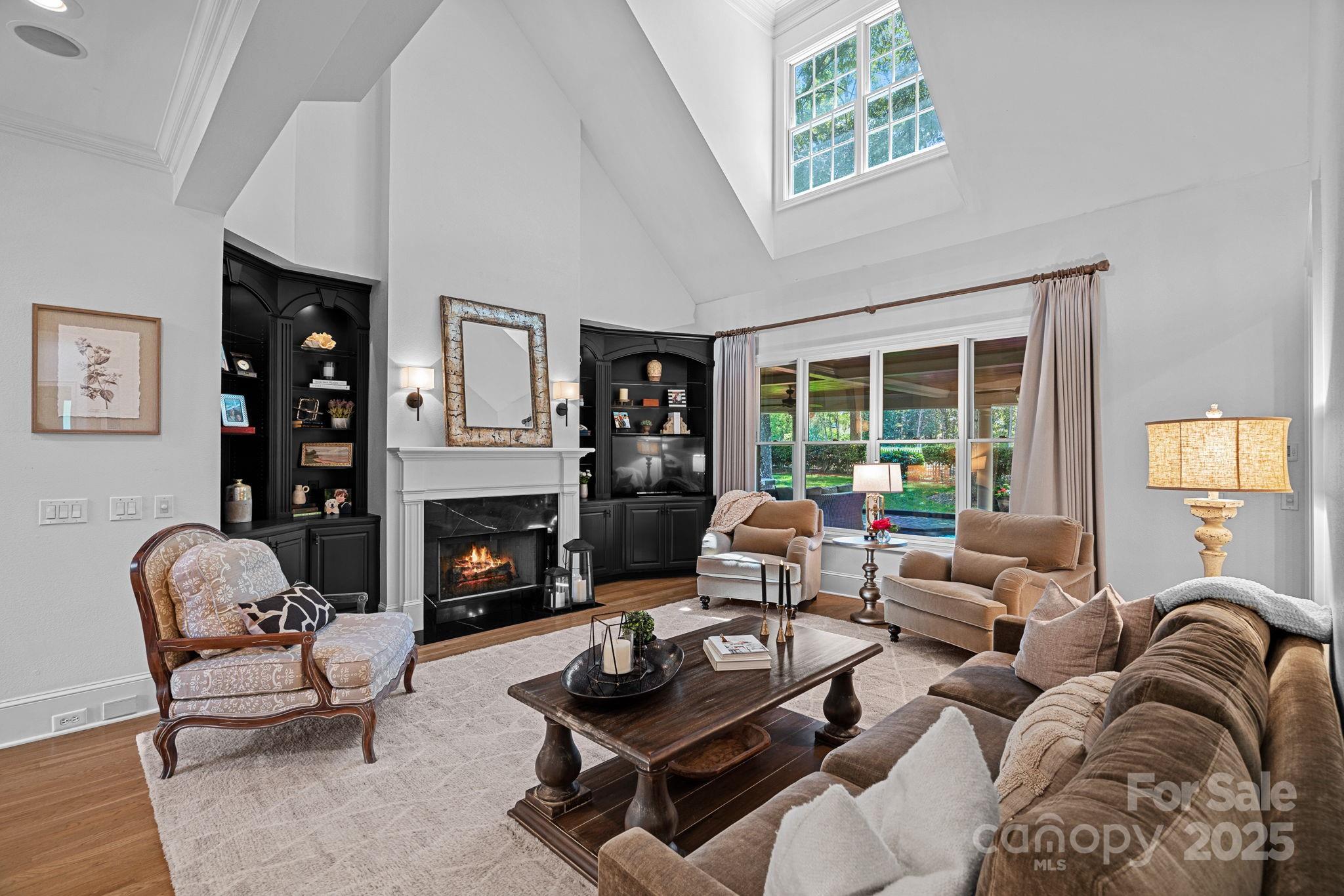 The Peninsula - Residential