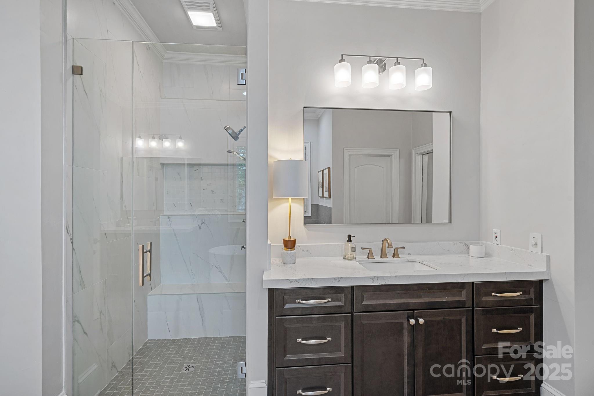 The Peninsula - Residential