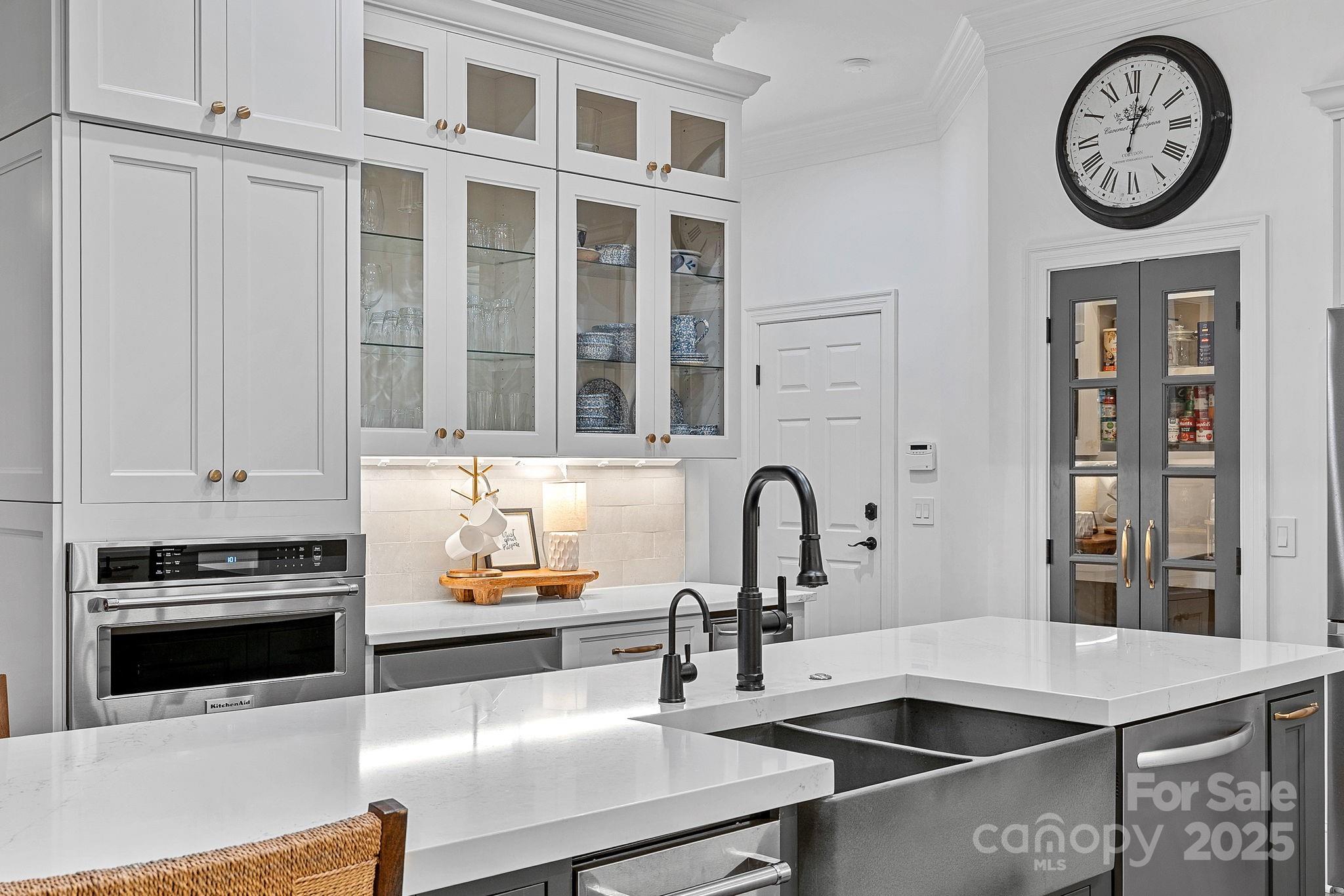 The Peninsula - Residential