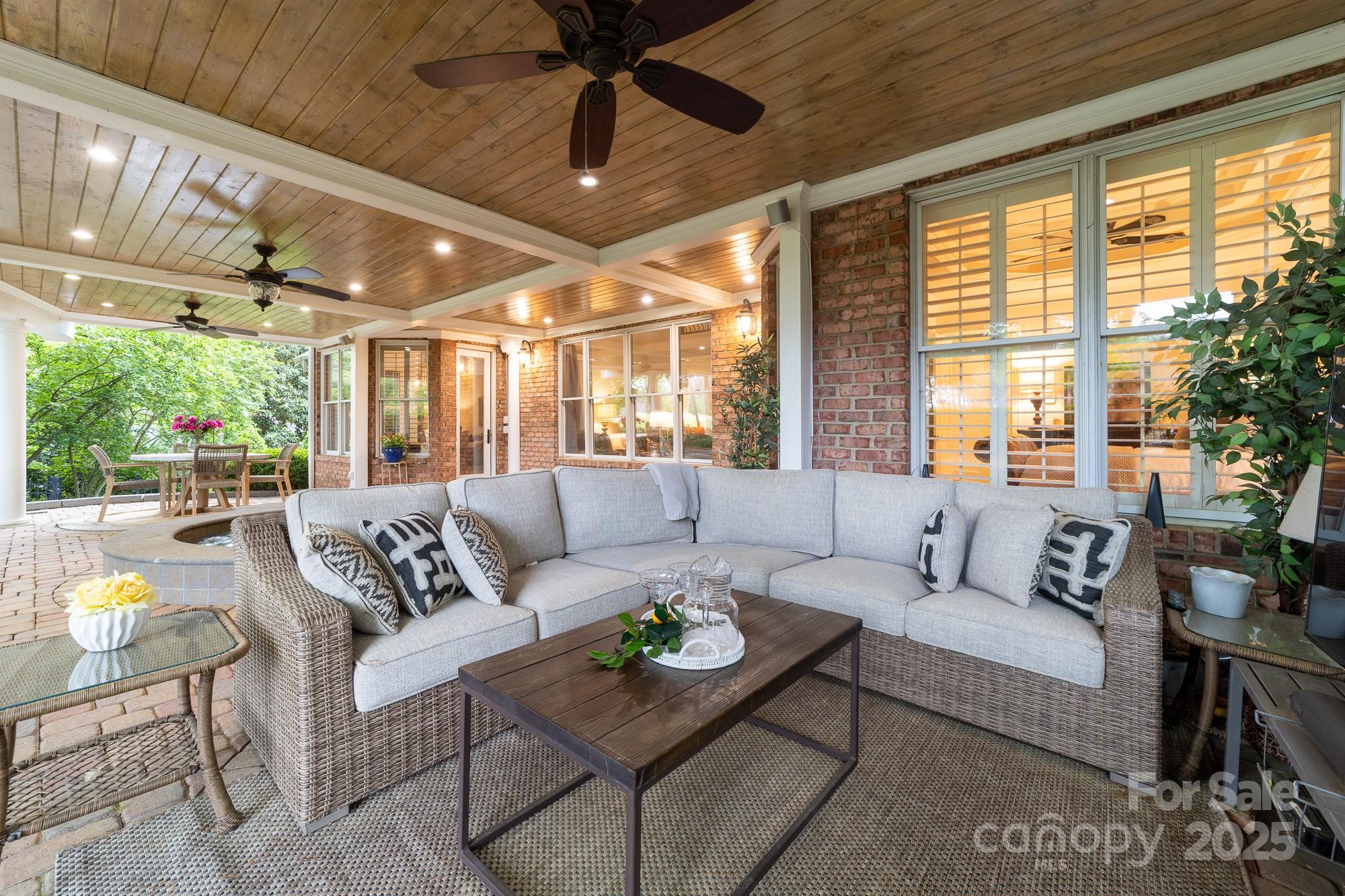 The Peninsula - Residential