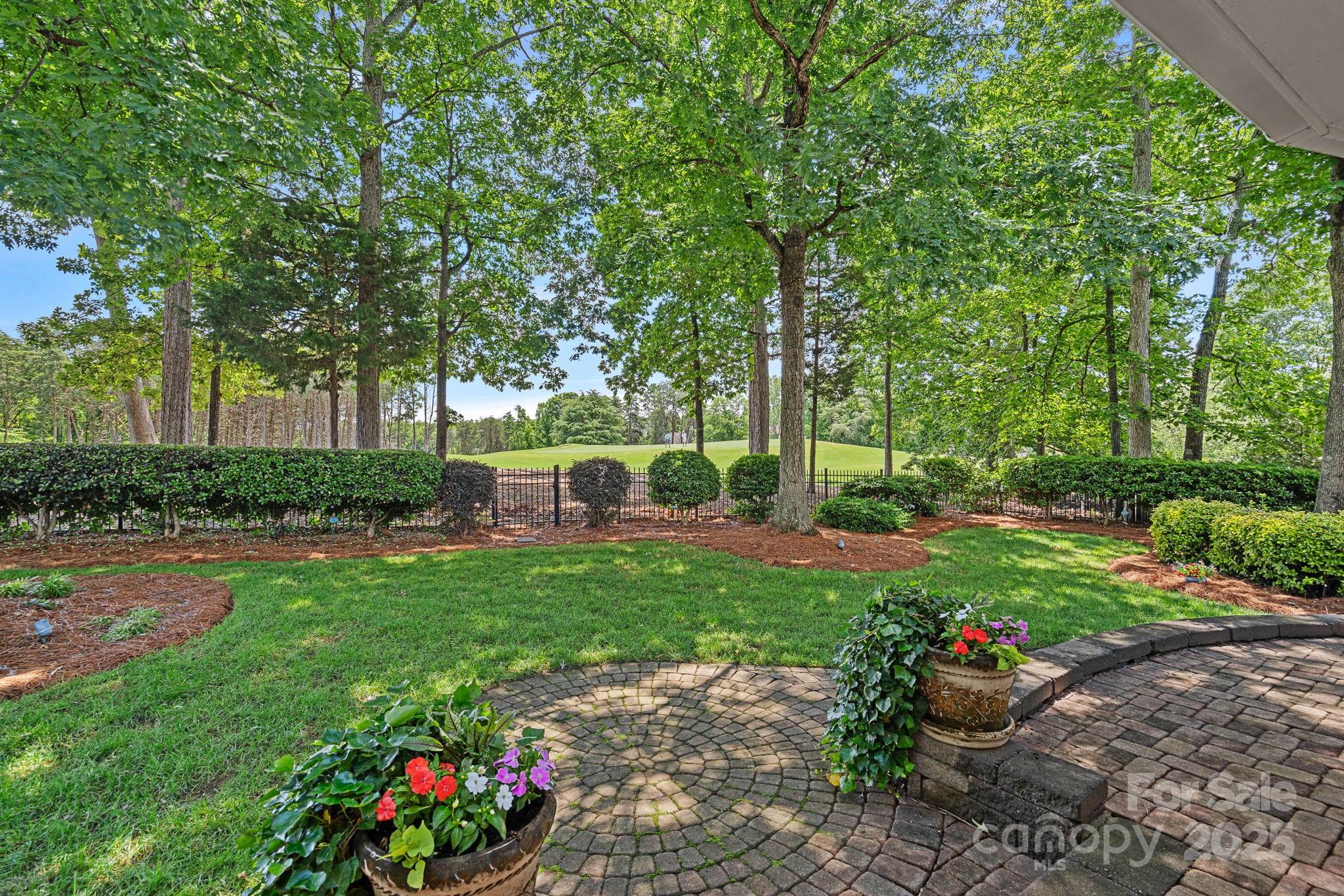 The Peninsula - Residential