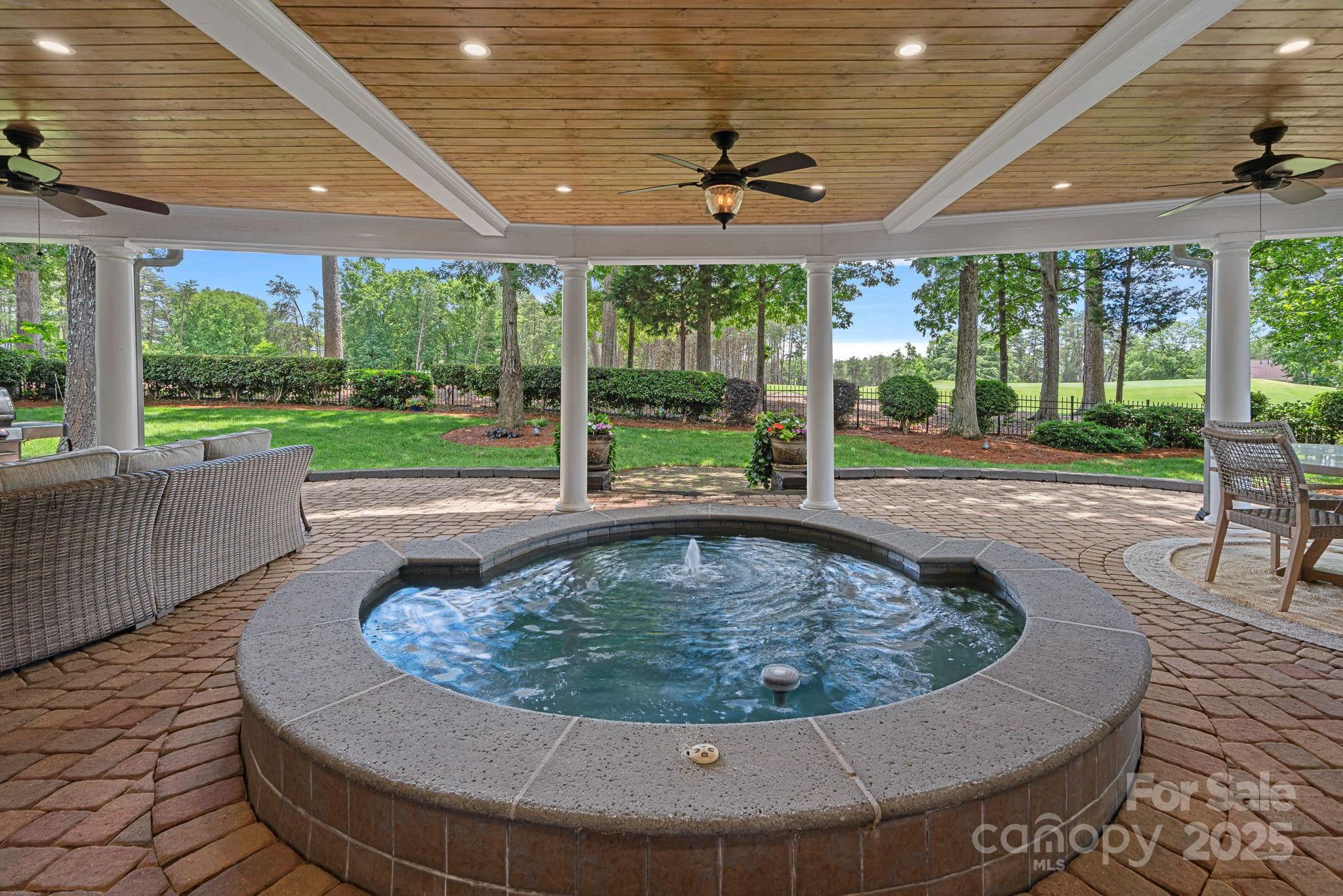 The Peninsula - Residential