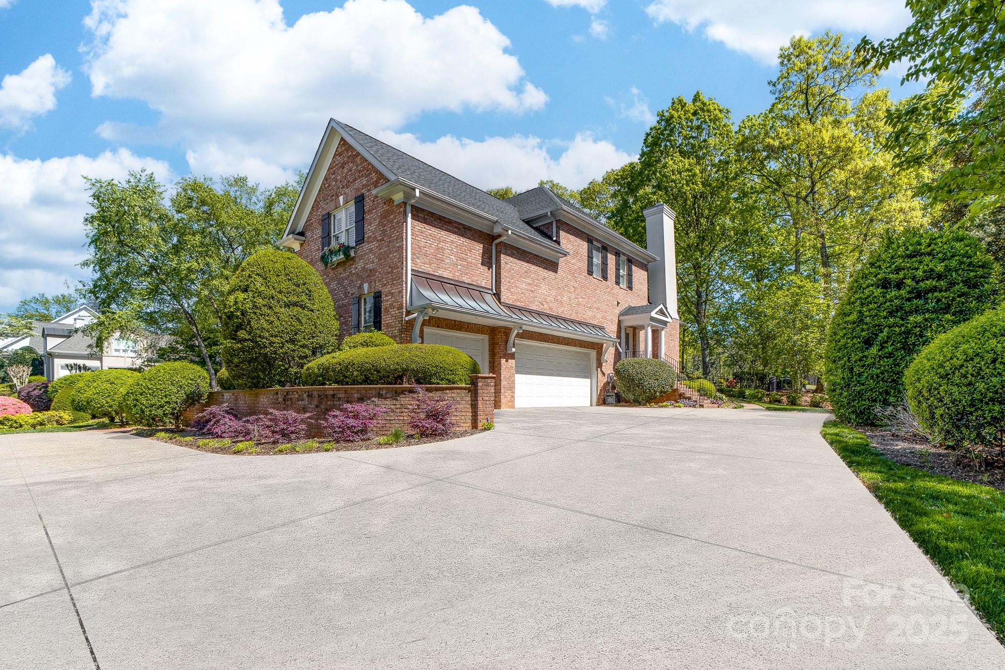 The Peninsula - Residential