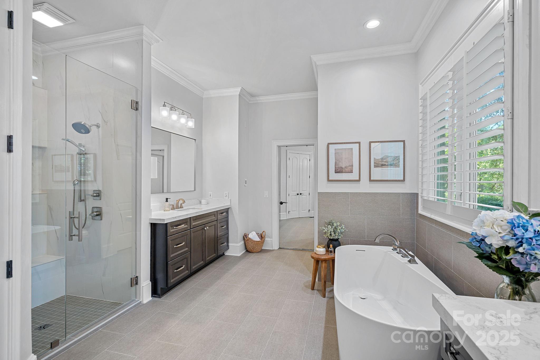 The Peninsula - Residential