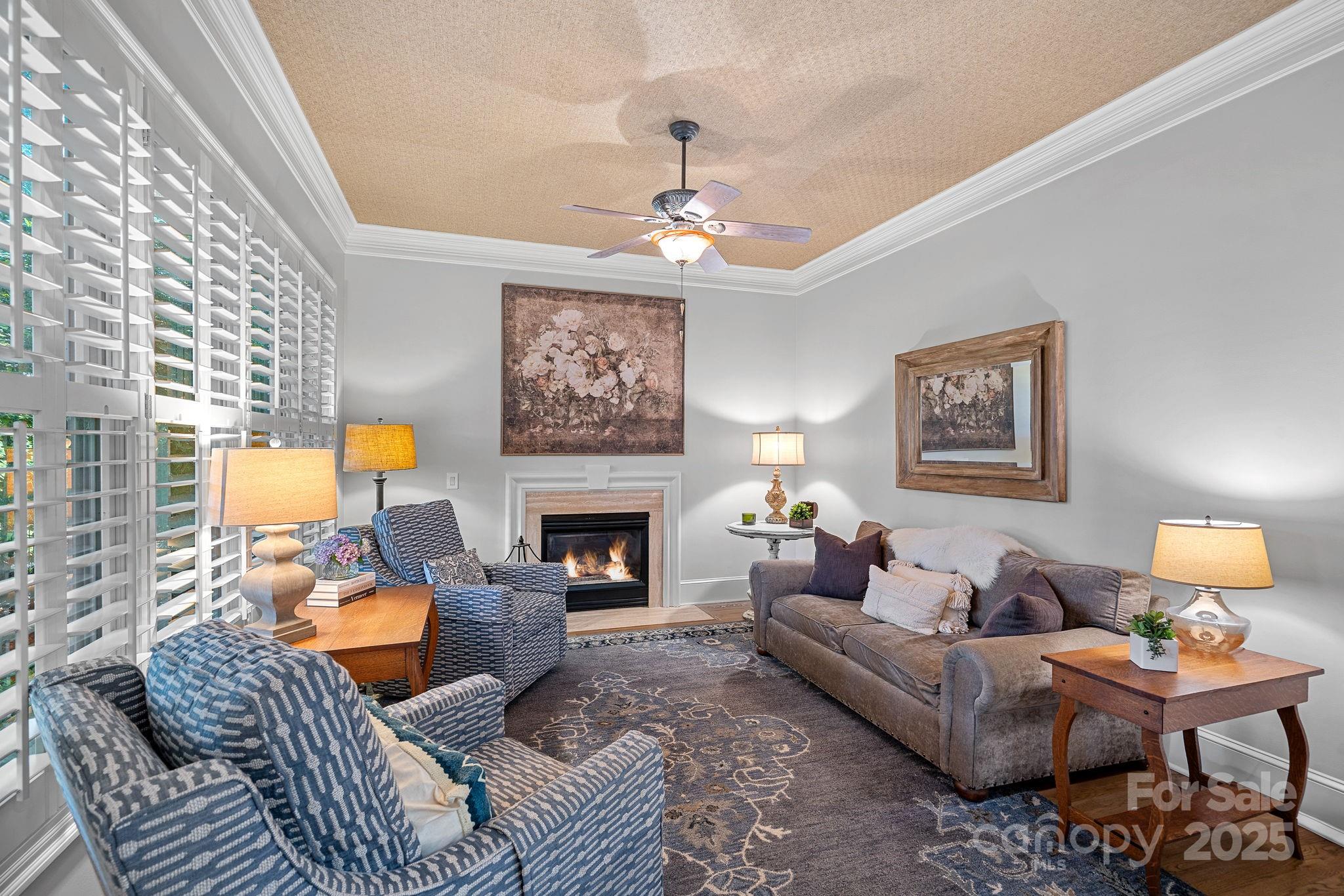 The Peninsula - Residential