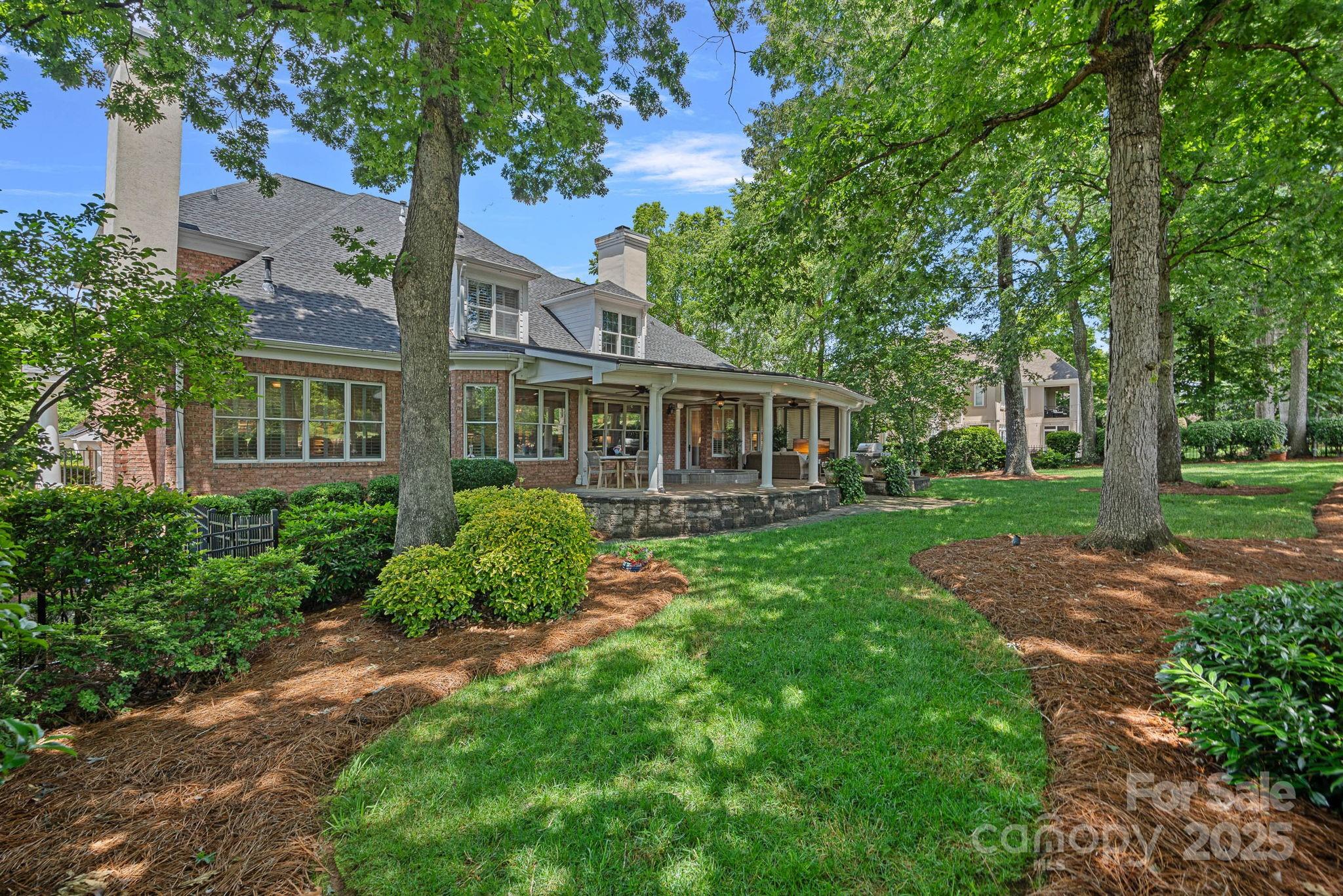 The Peninsula - Residential