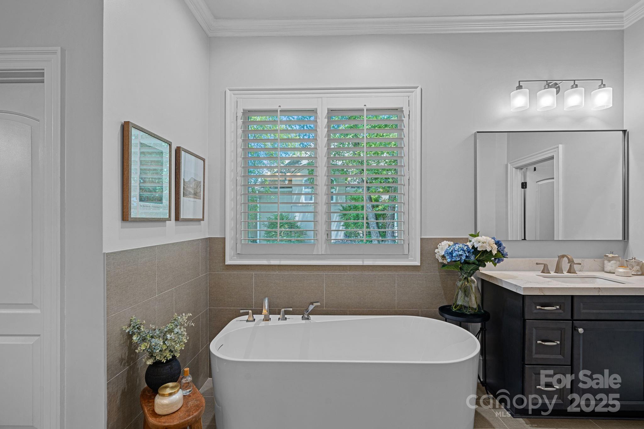 The Peninsula - Residential