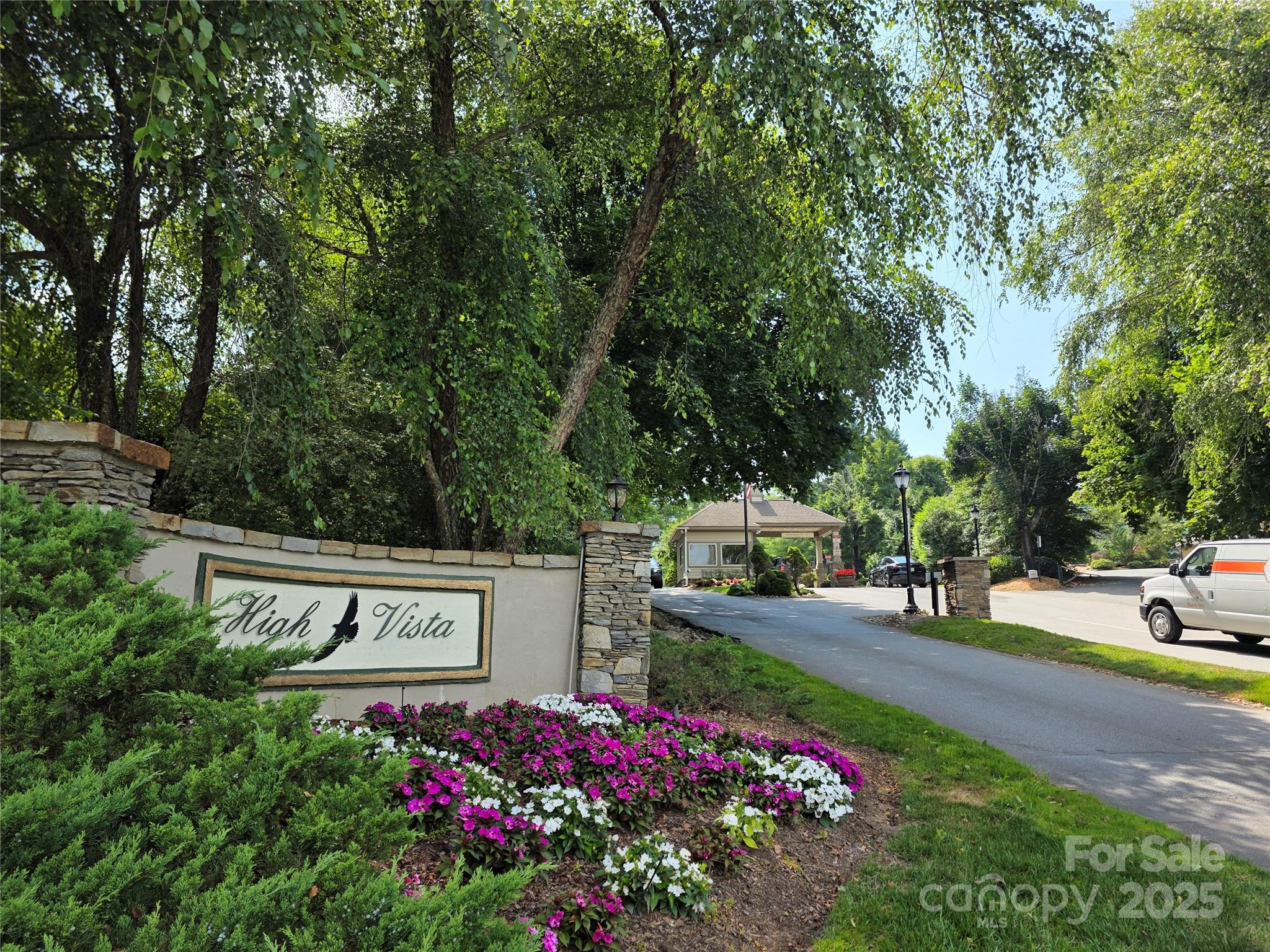 99999 Red Oak Drive