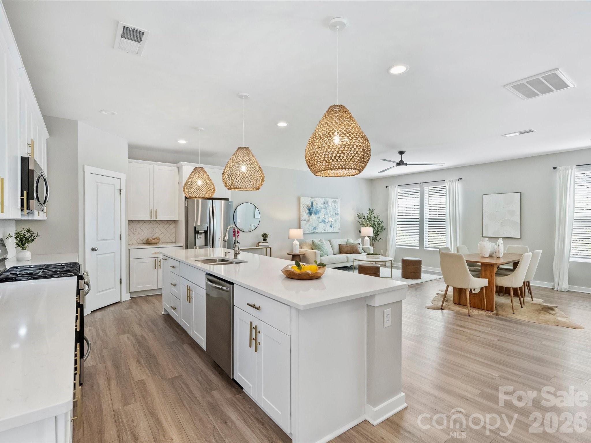 The Towns at 506 Main - Residential