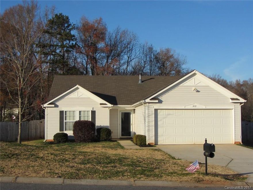 Come check out one of few ranches on the market in Clover in an award winning school district. Large fenced in yard and open floor plan. This won't last long!!!