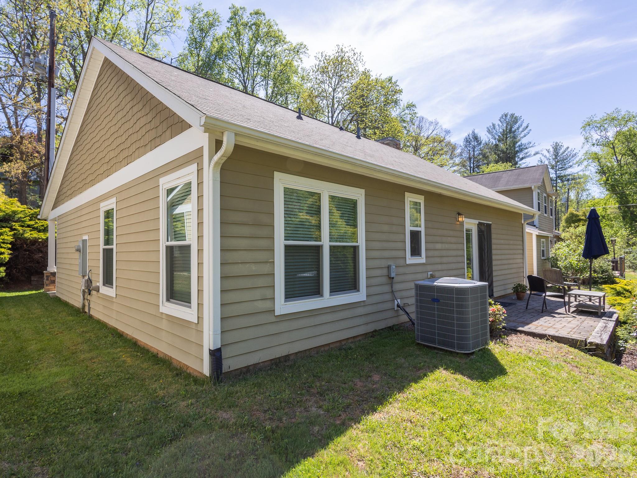 Lower Grassy Branch Cottages - Residential