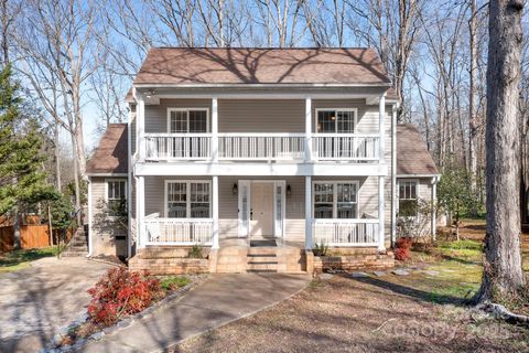 11121 Timber Hill Court Charlotte NC 28226