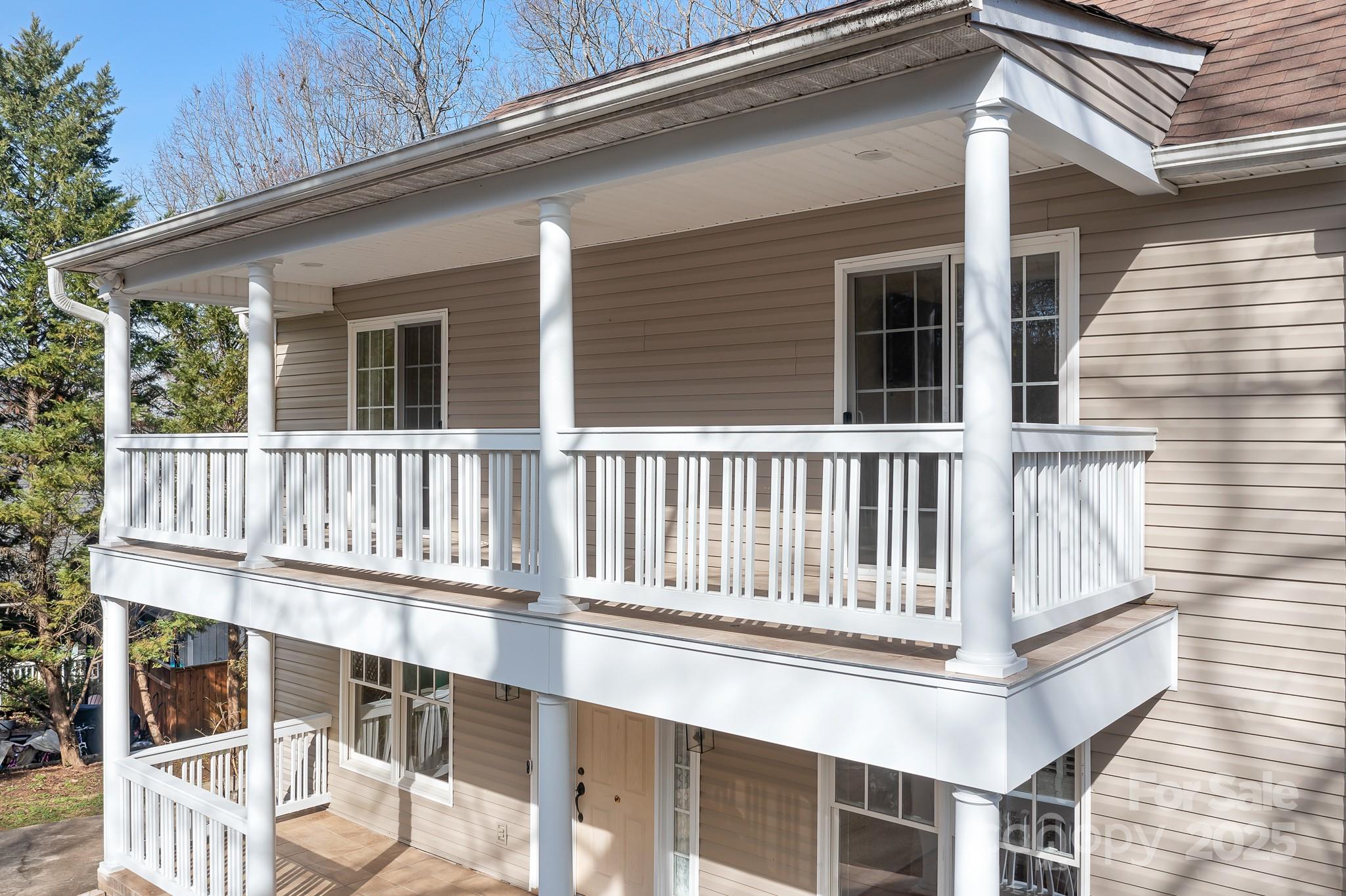 11121 Timber Hill Court