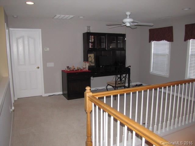 Ivy Ridge At Ballantyne - Residential Lease