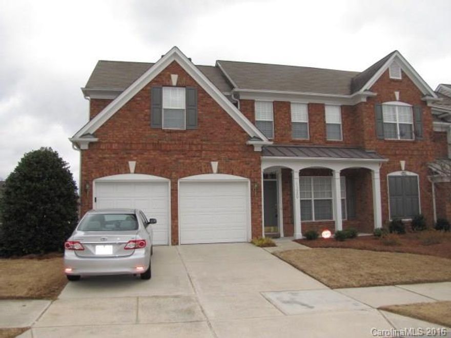 Brick end-unit town home w/2-car garage within walking distance to Ballantyne Village! Moldings, archway details, recessed lighting, tray ceilings, and HW & ceramic tile floors. Two-story foyer, DR, kitchen island, tile backsplash, 42" cabinets & granite counters. Breakfast area & pass-through into 2-story GR w/fireplace. Master on 1st floor & spa-like bath w/dual sinks, garden tub & shower. Second floor loft, full bath & 2 BRs. Private courtyard w/paver patio. Lawn care, community pool & gym.