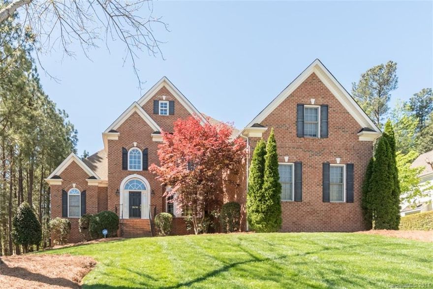 Beautiful home in the heart of Lake Wylie. Lots of natural light. Master on main floor. Hardwood floors. Kitchen w/ breakfast area has stainless appliances, granite, and pantry. Graceful arches between kitchen and family room w/fireplace and vaulted ceiling. Formal Dining with picture frame moulding. Screened Porch and large deck overlooking large rear yard. Fifth Bedroom or Bonus. 3-car side entry garage. Easy commute to Charlotte, Rock Hill, Gastonia. Award-winning Clover Schools, Low SC taxes