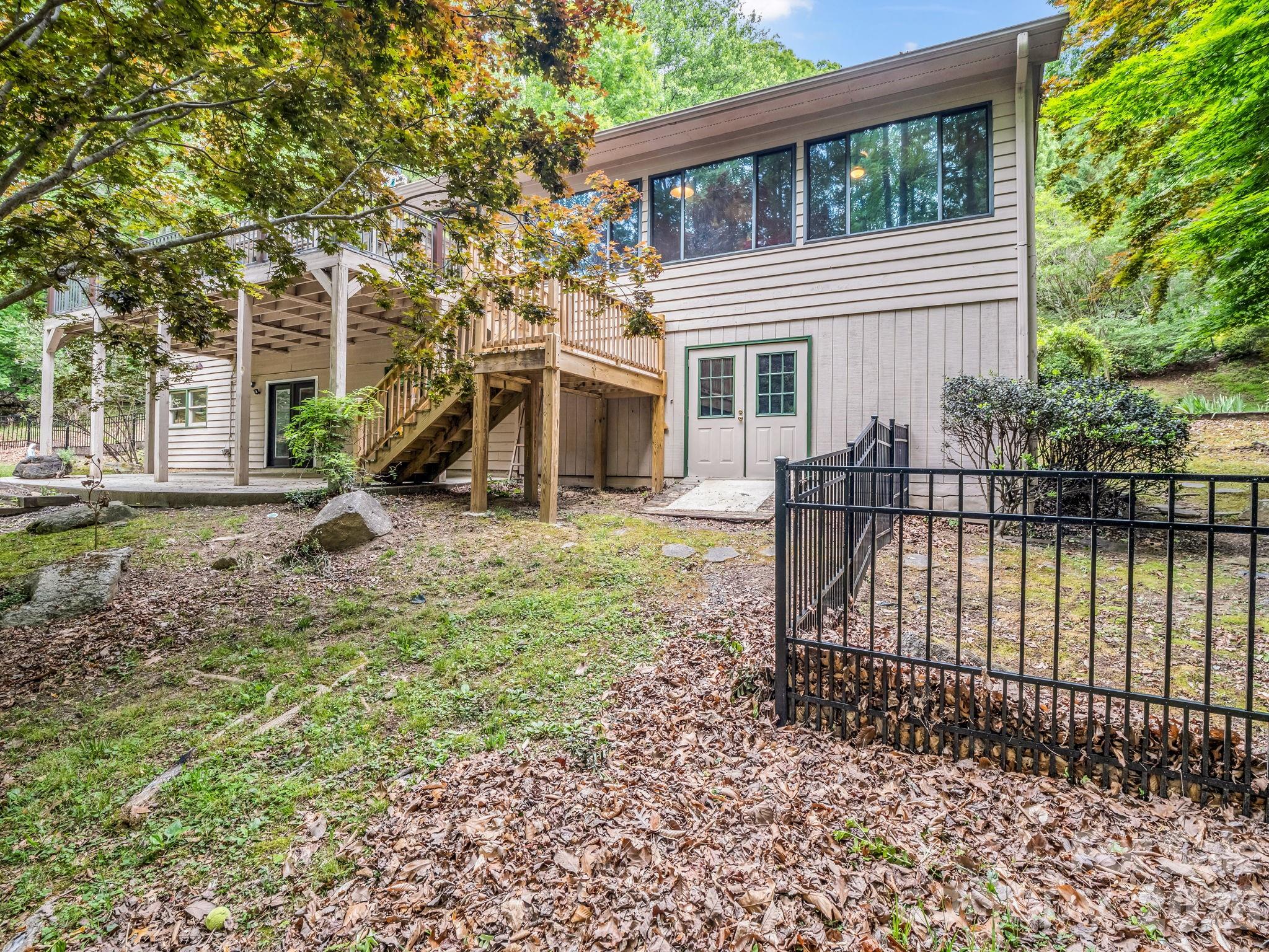 Rumbling Bald on Lake Lure - Residential