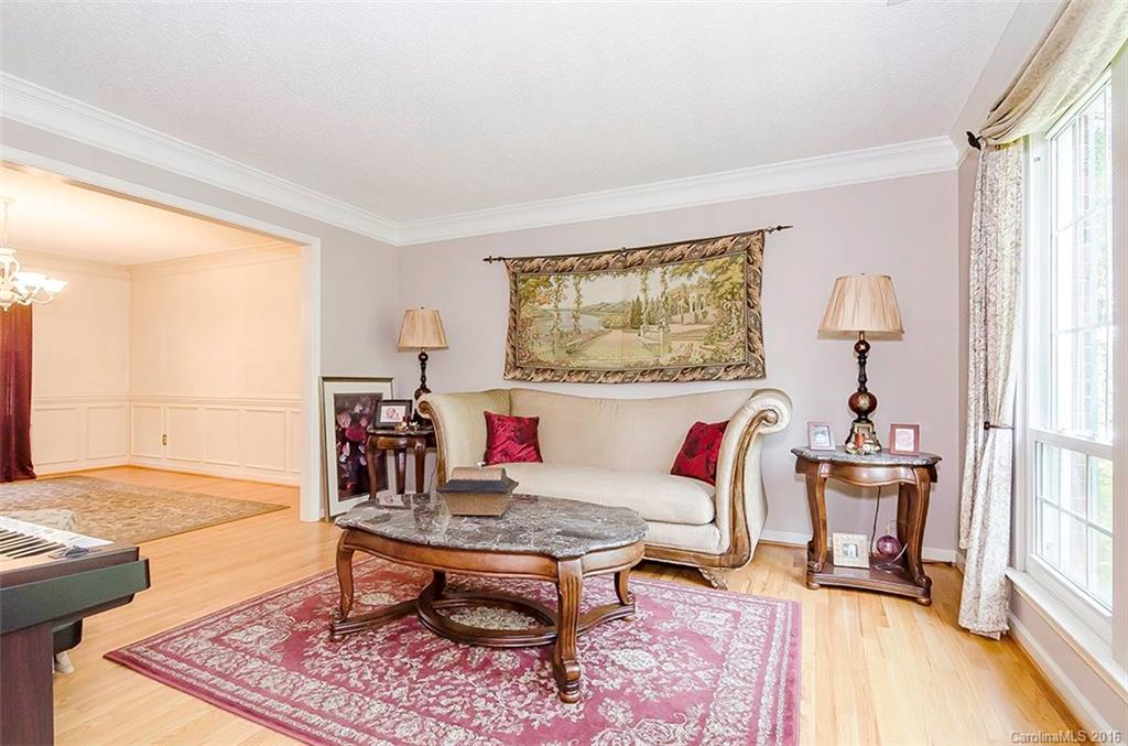 Woodside Falls - Residential