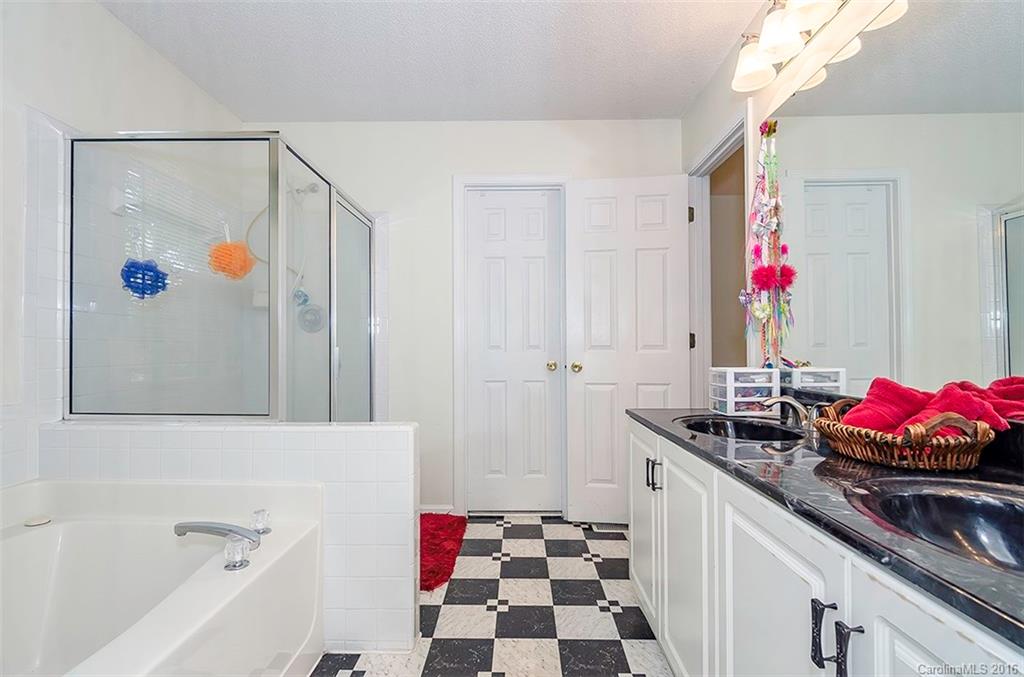 Woodside Falls - Residential