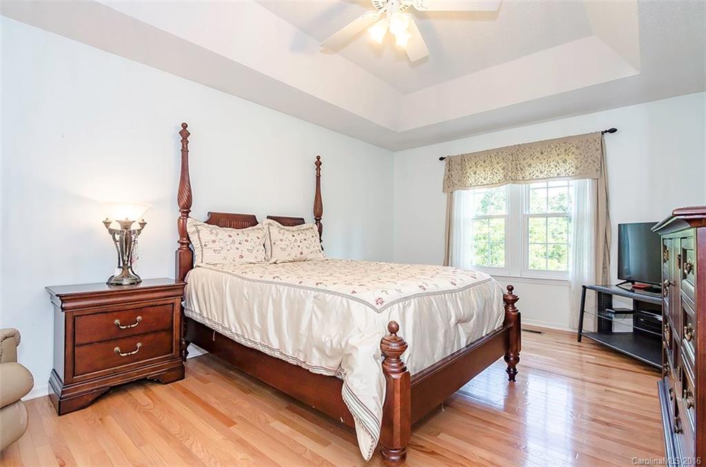 Woodside Falls - Residential