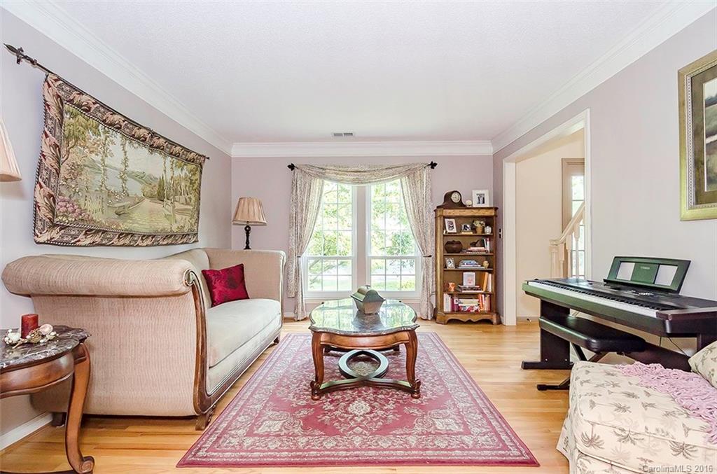 Woodside Falls - Residential