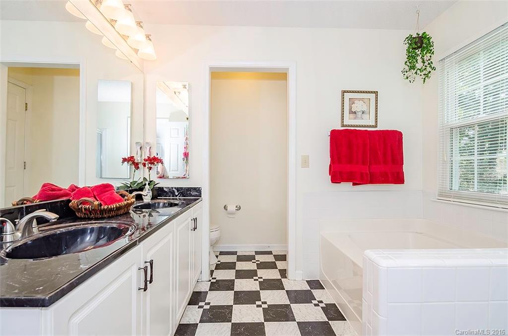 Woodside Falls - Residential