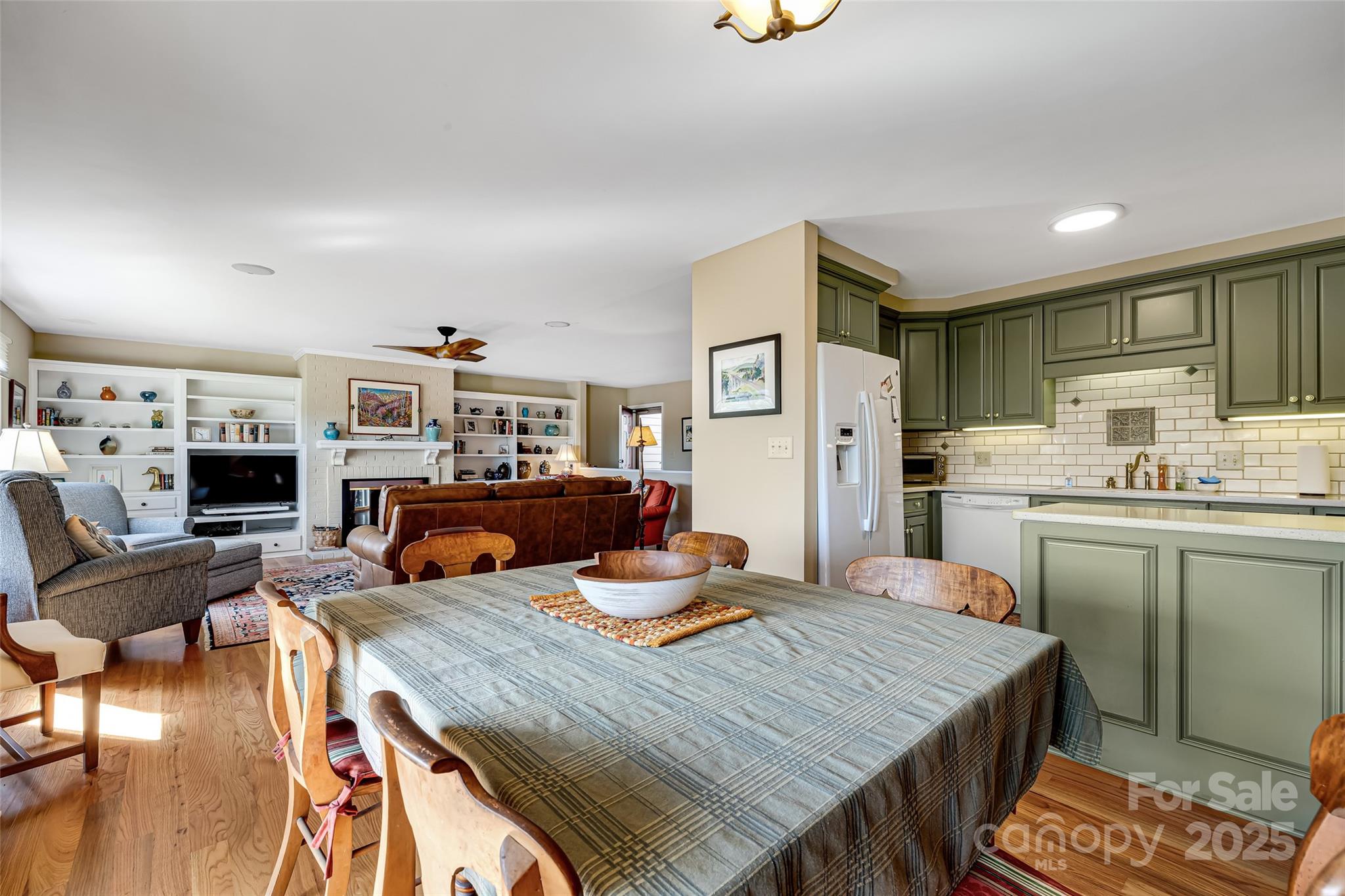 Oak Hall - Residential