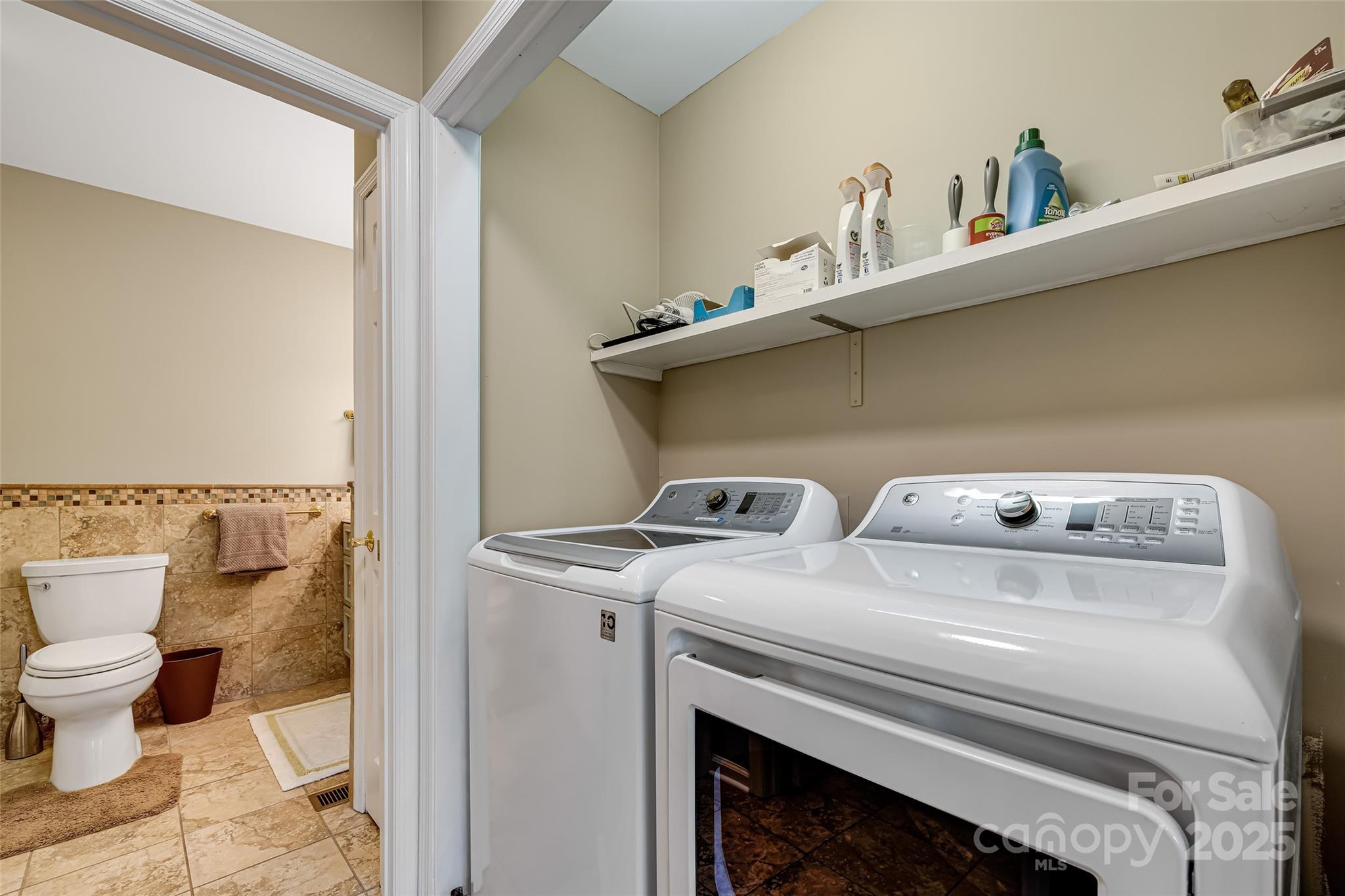 Oak Hall - Residential