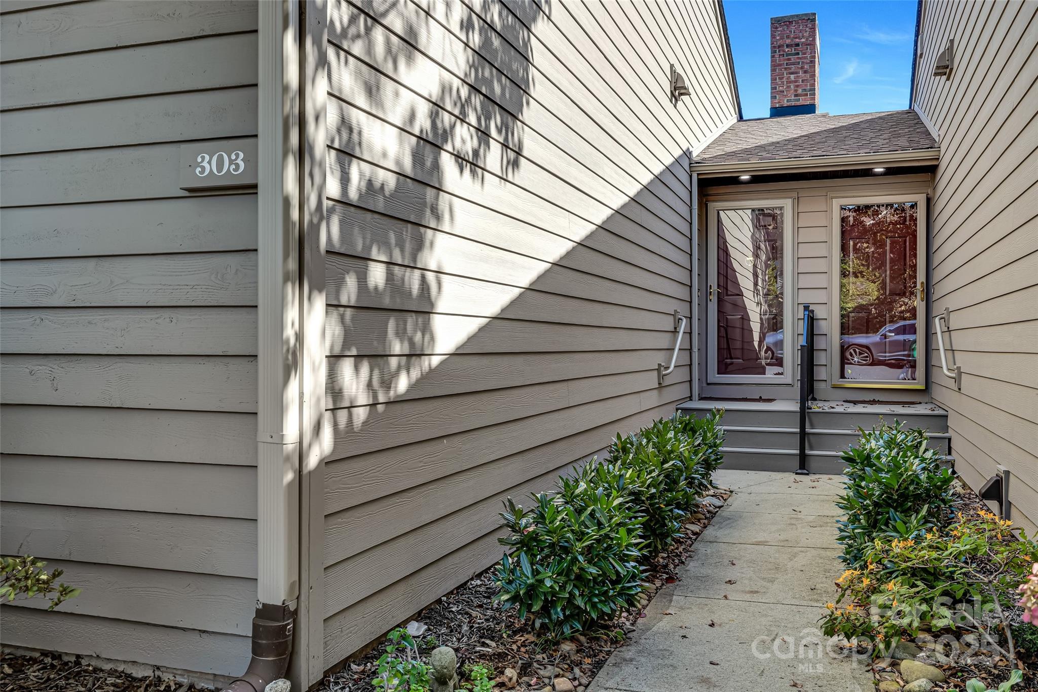 Oak Hall - Residential