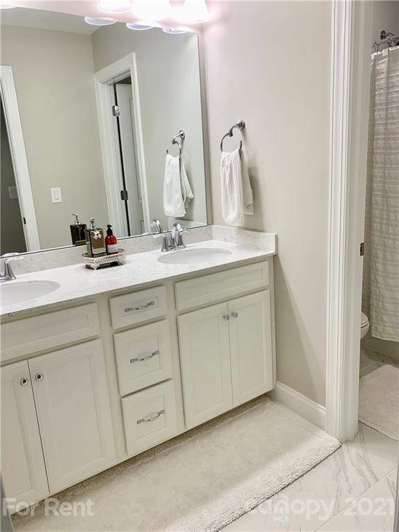 Oakland Pointe - Residential Lease