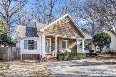 2200 Olde Chantilly Court Charlotte NC 28205