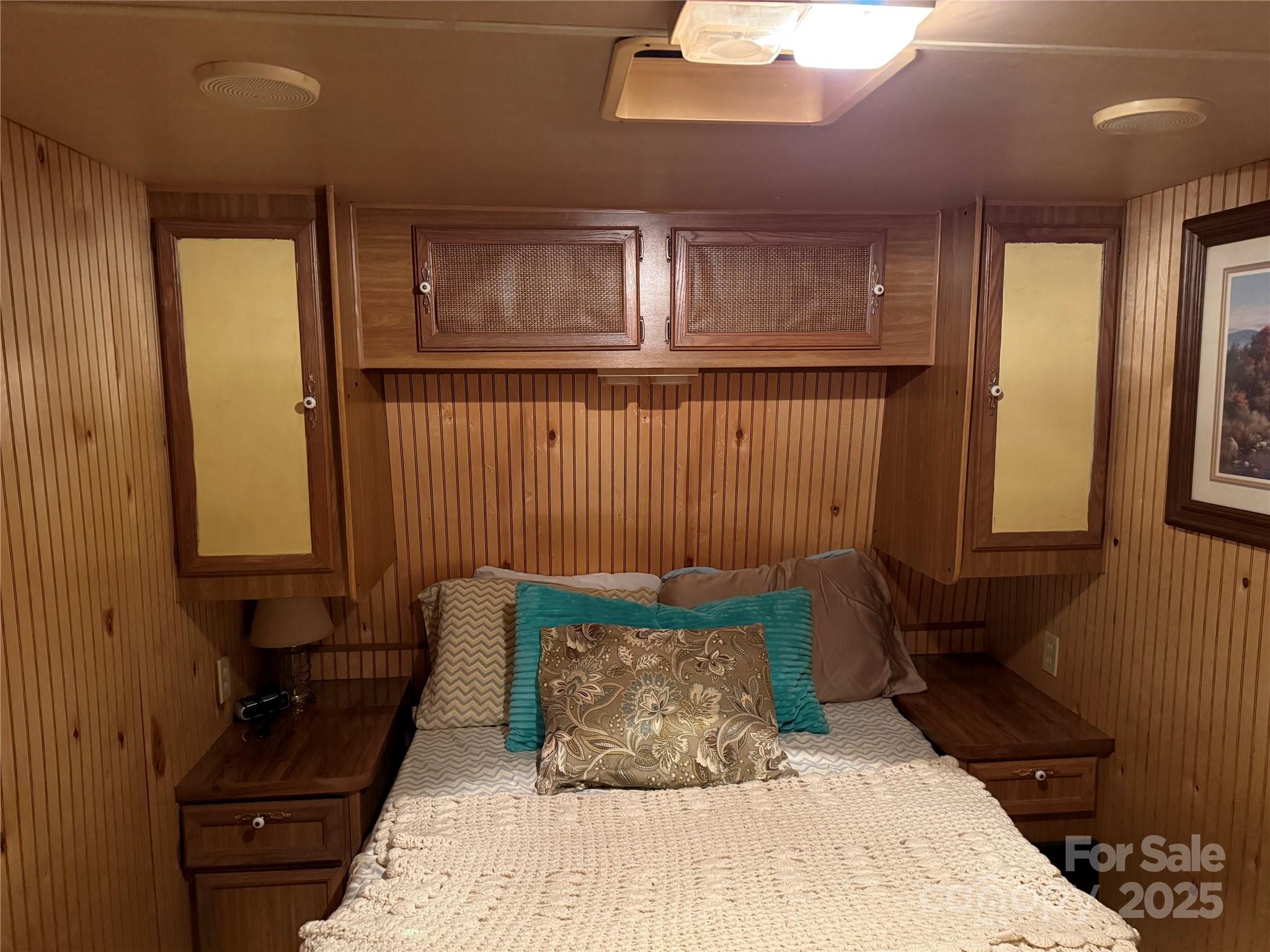 Twin Harbor - Residential