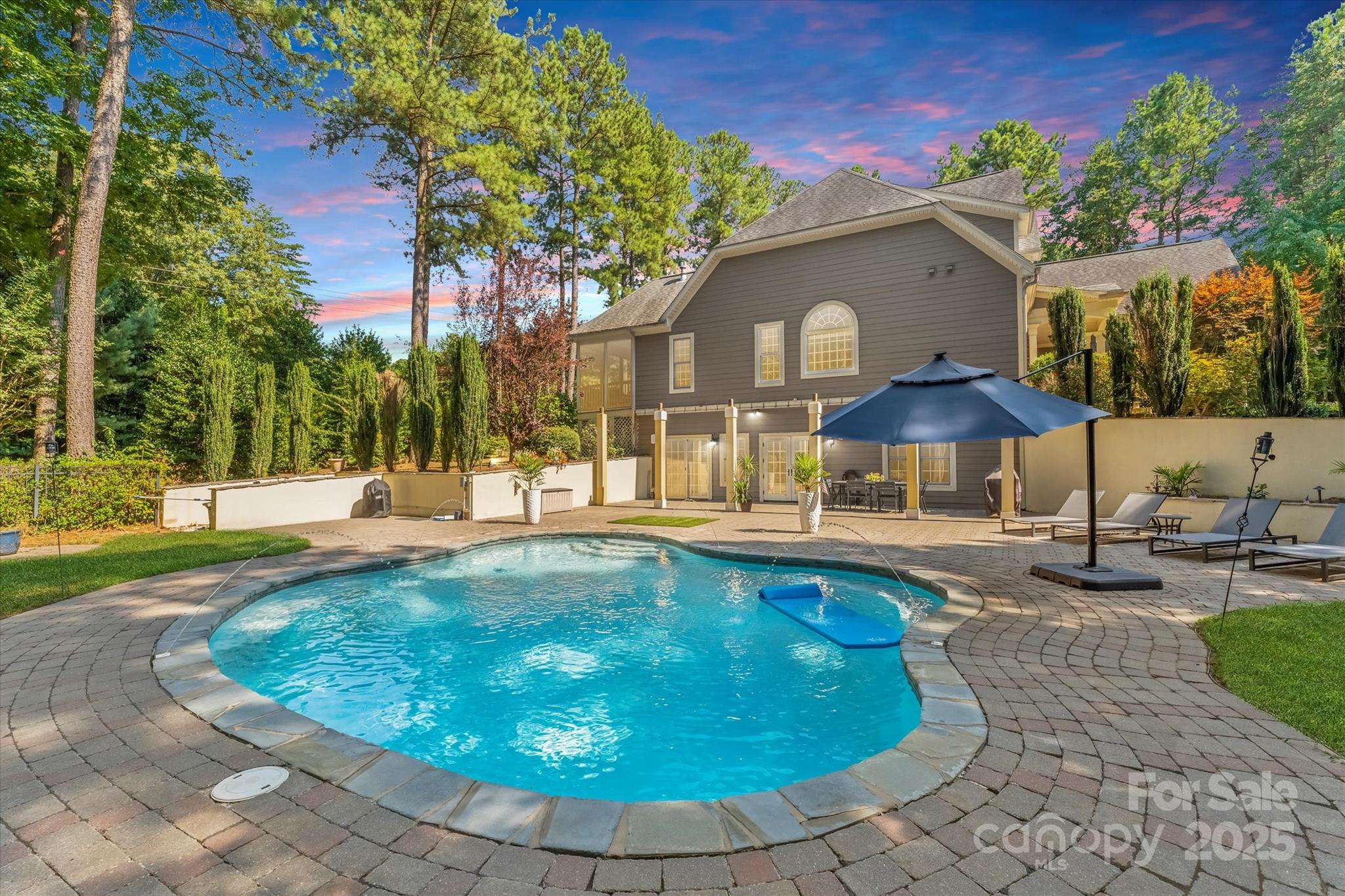 4552 Sawgrass Court