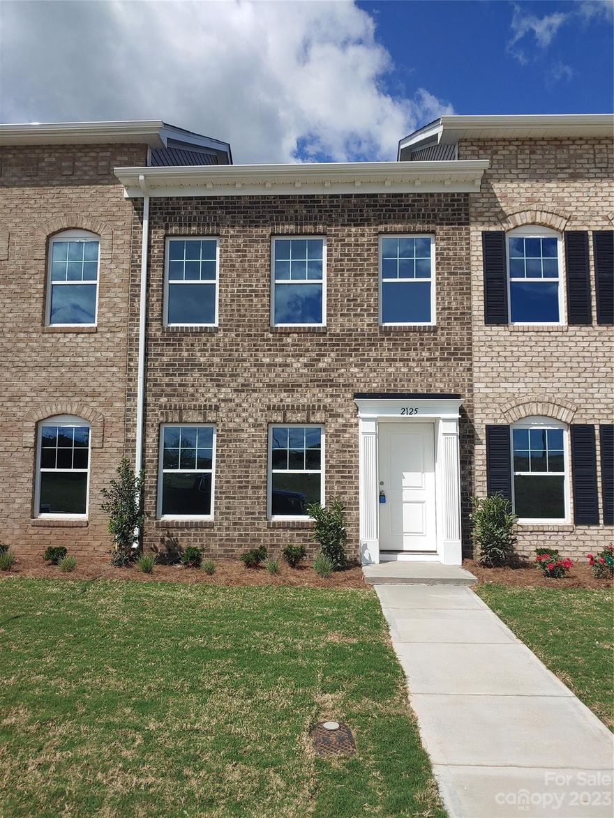 Welcome to the Town Homes at Hawks Ridge!! These brand new luxury townhomes are just a short drive to thriving downtown Hickory, With easy access to highway 40, enjoy a quick day trip the Mountains or head into Charlotte in under an hour. These new  construction townhomes have 3 spacious bedrooms, with the owners suite on the main level. A few of the included features of this open floorplan include Colonial style brick front facade, Private court yard, walk-in closet, granite countertops in the kitchen, upgraded flooring, recess can lights, soft close kitchen cabinets and stainless steel appliances. 

DIRECTIONS! Please GPS Short Road, Hickory. From Highway 70SE take Star Town road south bound, then take a right on Short Road.