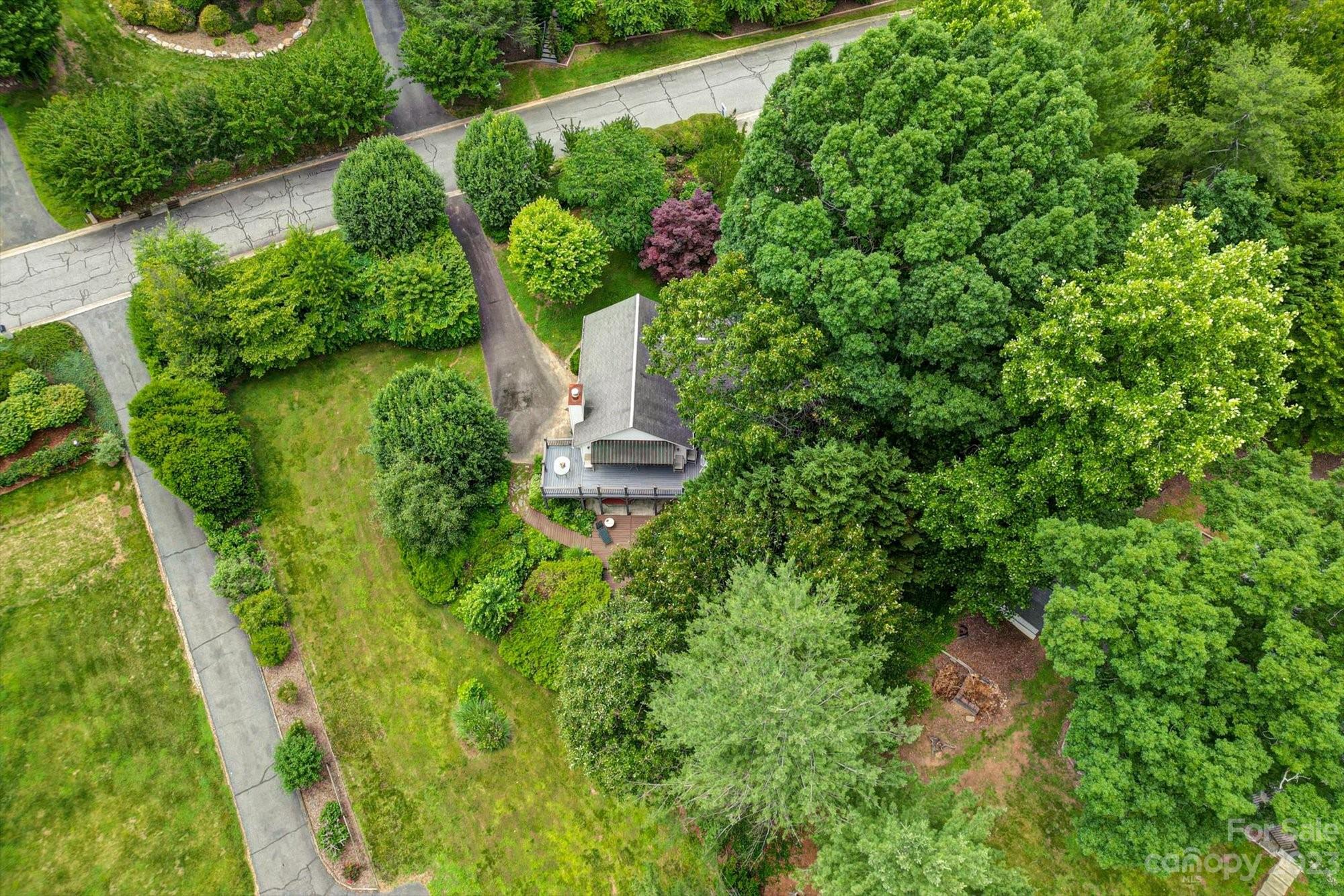 Laurel Pointe - Residential