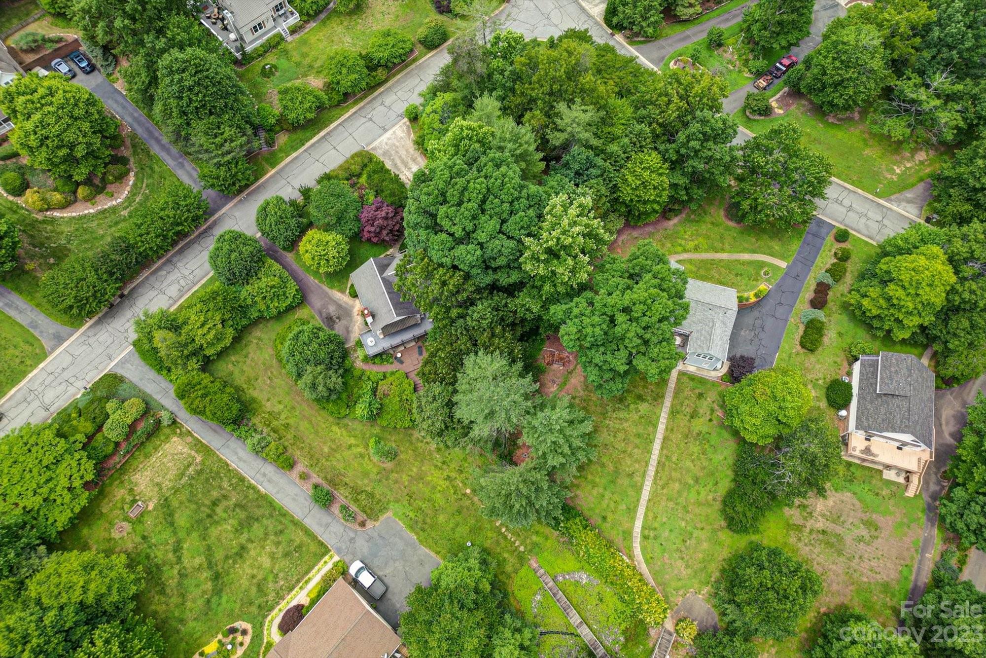 Laurel Pointe - Residential