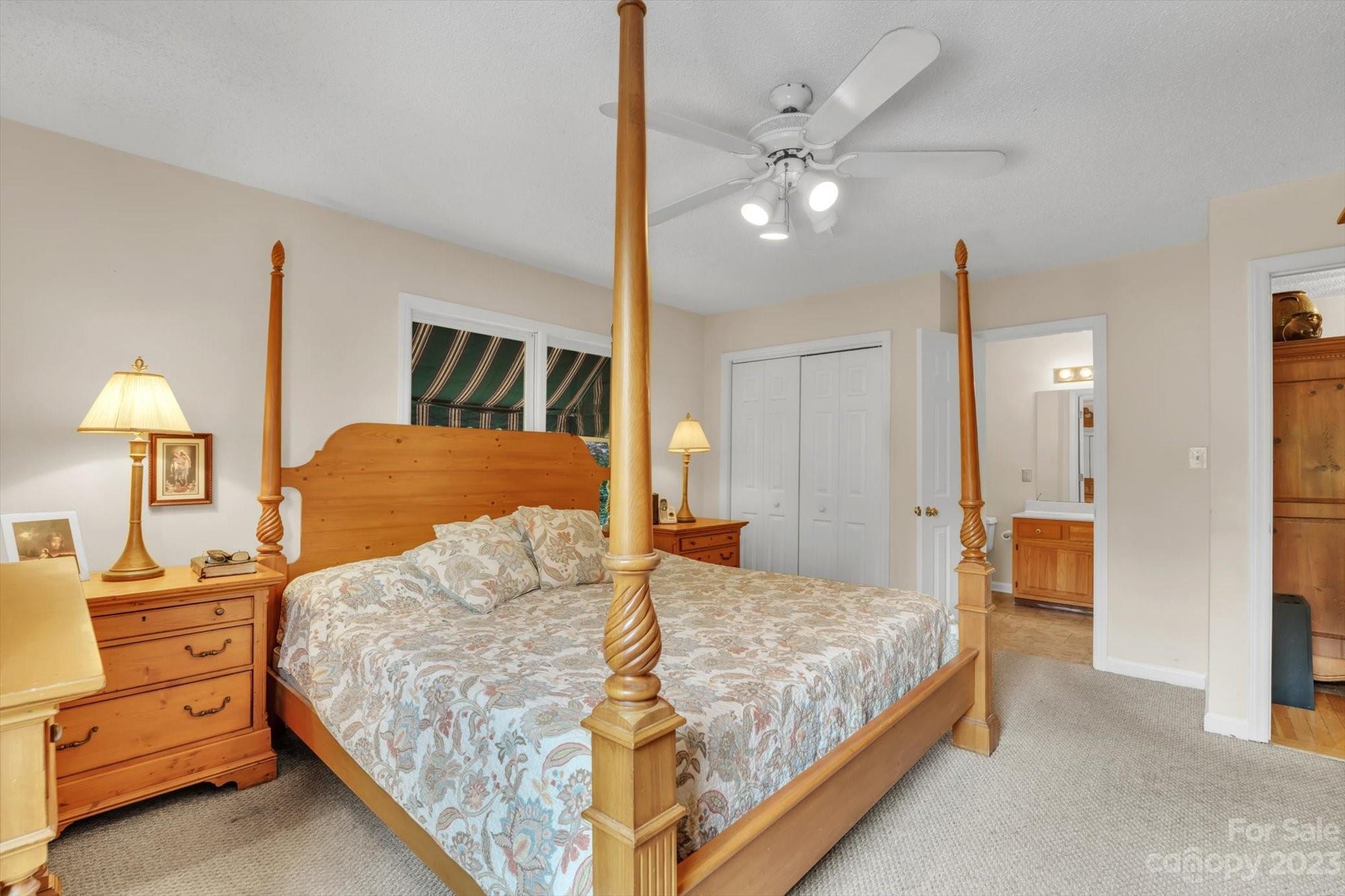 Laurel Pointe - Residential