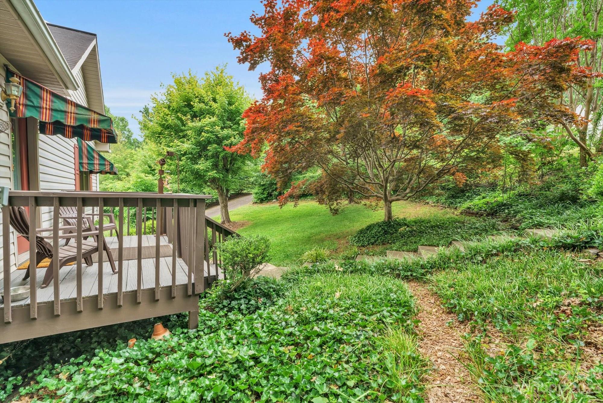 Laurel Pointe - Residential