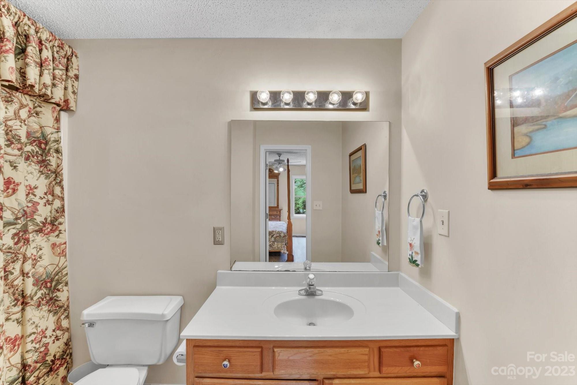 Laurel Pointe - Residential